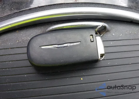 2016 Chrysler 300 Anniversary Edition из США, поврежденный, VIN 2C3CCAAG5GH343709